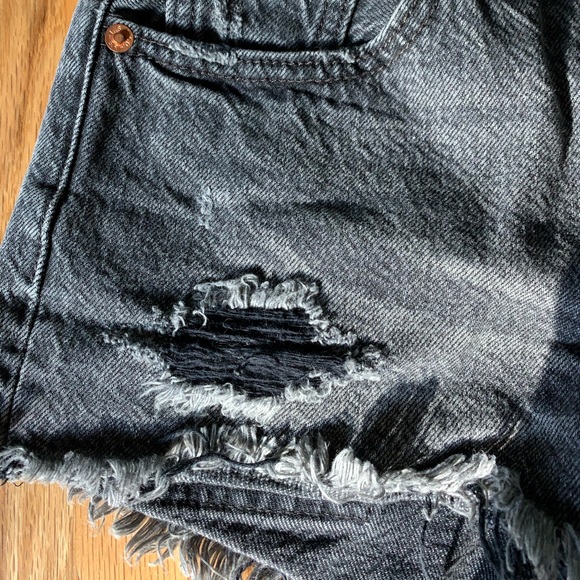 levi 501 grey denim shorts - Picture 6 of 8